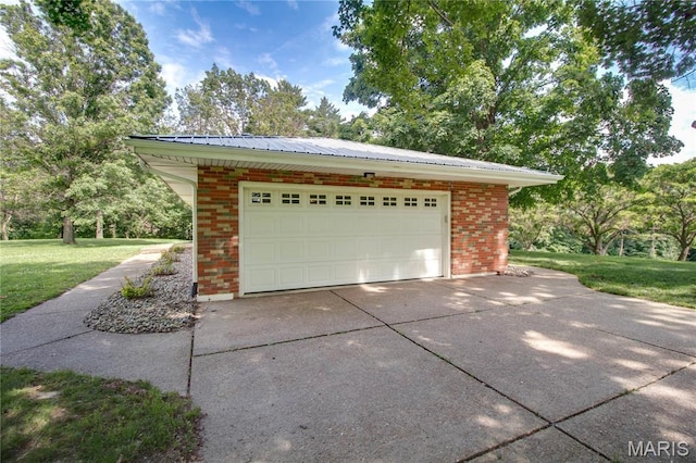6155 Raymond Rd, Bunker Hill, IL 62014 - view of detached garage