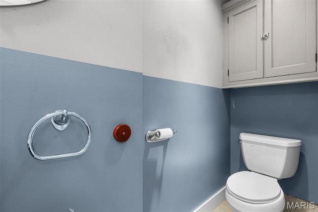 5310 Chouteaus Bluff Dr Unit 5310, Saint Louis, MO 63111 - bathroom with toilet and baseboards