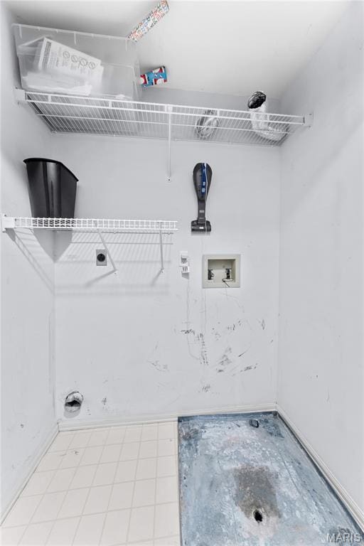 12107 Autumn Lakes Dr, Maryland Heights, MO 63043 - laundry area featuring hookup for a washing machine and electric dryer hookup