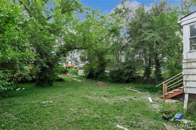 5746 Acme, Jennings, MO 63136 - view of grassy yard
