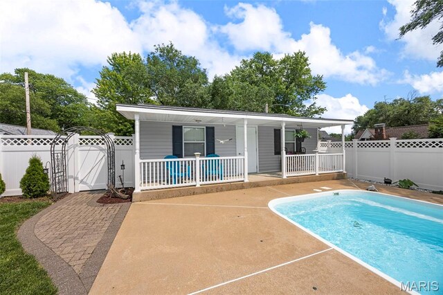726 S 8th St, Saint Charles, MO 63301 - photo 36