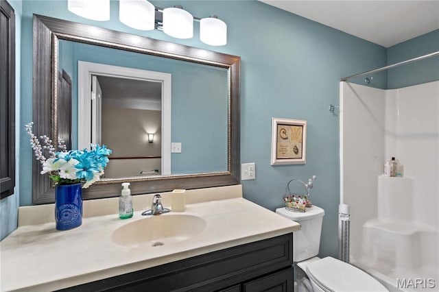 108 Jennings Ln, Sikeston, MO 63801 - full bathroom featuring a shower and vanity
