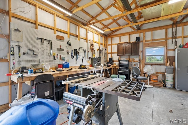 108 Jennings Ln, Sikeston, MO 63801 - garage featuring a workshop area