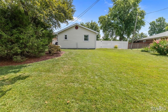 111 Freedom Dr, Belleville, IL 62226 - view of yard