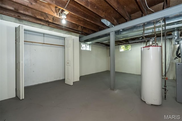 4322 Heidelberg Ave, Saint Louis, MO 63123 - below grade area featuring gas water heater