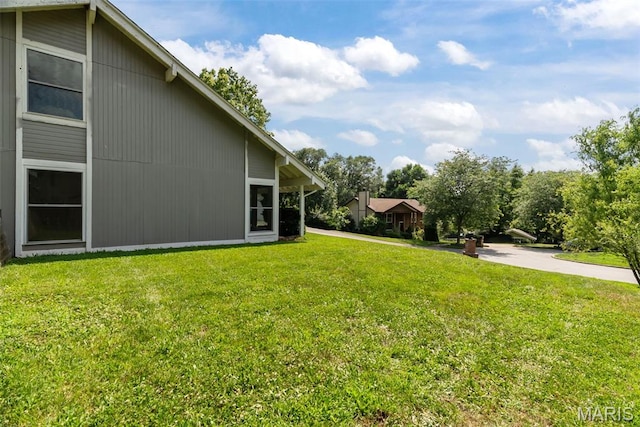 404 Applestone Dr, Ballwin, MO 63021 - view of green lawn