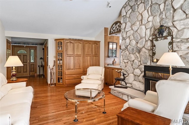 1255 Walnut Hill Farm Dr, Chesterfield, MO 63005
