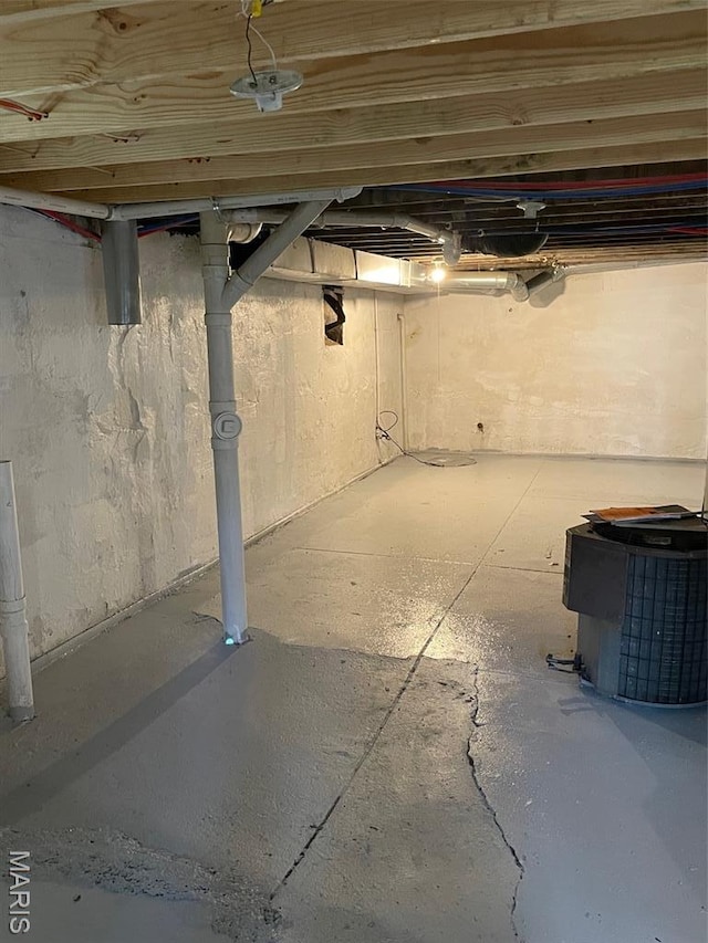 5350 Claxton Ave, Saint Louis, MO 63120 - view of unfinished basement