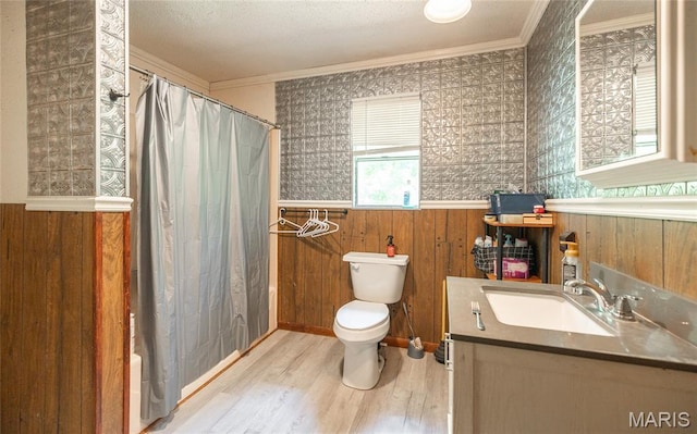 21535 State Route K, Beulah, MO 65436 - full bath featuring ornamental molding, a wainscoted wall, wood finished floors, vanity, and shower / bath combination with curtain