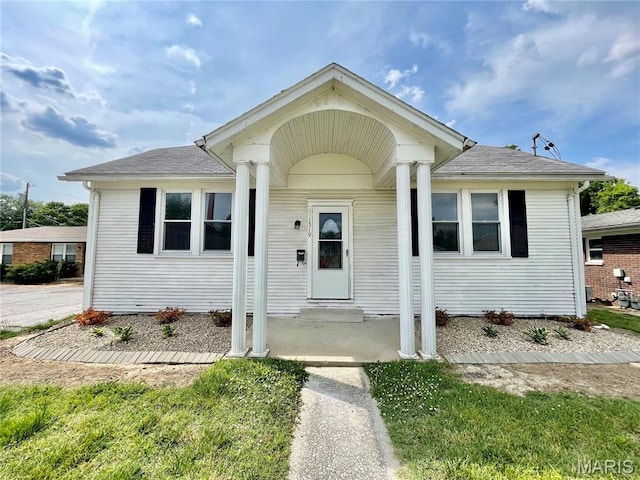 1519 Lebanon Ave, Belleville, IL 62221 - bungalow-style home featuring a shingled roof