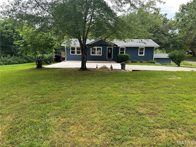 66 County Road 6680, Salem, MO 65560 - ranch-style house with a front yard