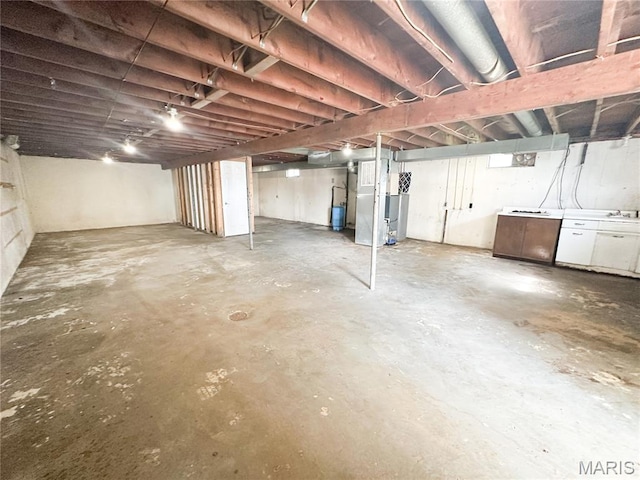 6484 County Road 3180, Salem, MO 65560 - view of unfinished basement