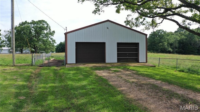 6484 County Road 3180, Salem, MO 65560 - detached garage with dirt driveway