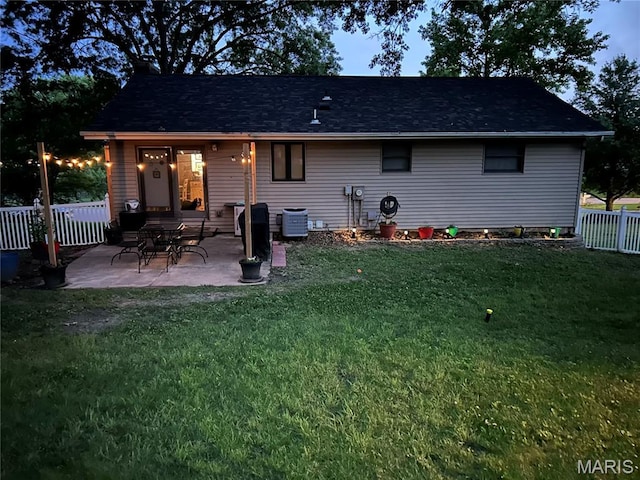 1003 Marilyn Ct, Washington, MO 63090 - rear view of house featuring a patio