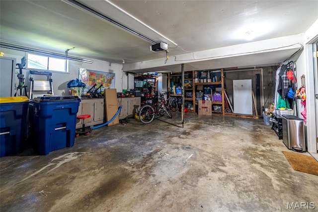 1003 Marilyn Ct, Washington, MO 63090 - garage with a garage door opener