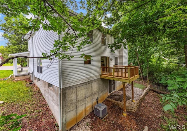 404 Arbor Spring Dr, Ballwin, MO 63021 - back of property featuring a deck