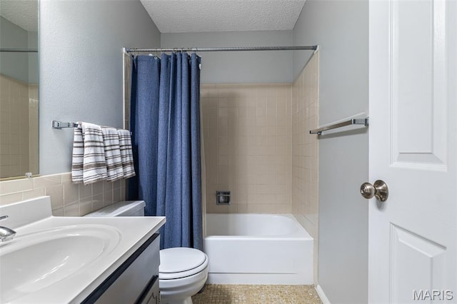 2318 Hidden Meadow Ln, Ballwin, MO 63021 - full bath with vanity, shower / tub combo, and a textured ceiling