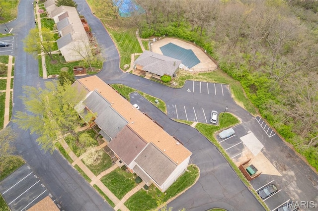 2318 Hidden Meadow Ln, Ballwin, MO 63021 - aerial view of property and surrounding area featuring a pool area