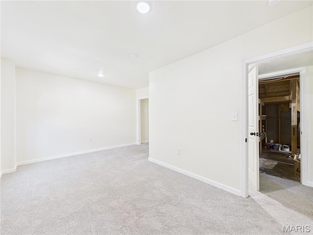 16107 Hummingbird Ln, Saint Robert, MO 65584 - unfurnished room with carpet floors and recessed lighting