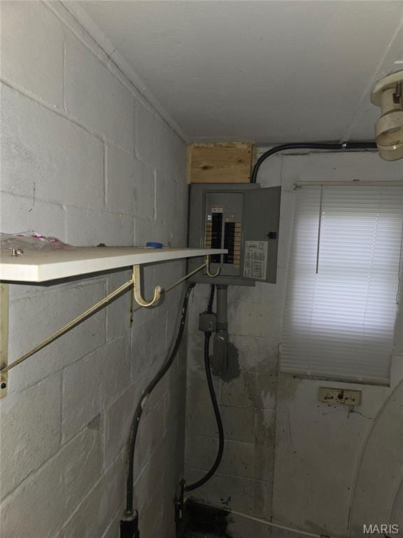 305 W 7th St, Cahokia, IL 62206 - utilities featuring electric panel