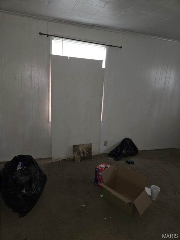 305 W 7th St, Cahokia, IL 62206 - empty room with wooden walls