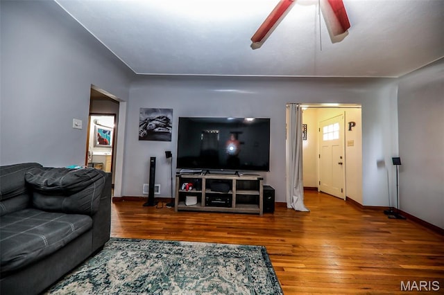 2909 Grand Ave, Granite City, IL 62040 - living area featuring wood finished floors and a ceiling fan
