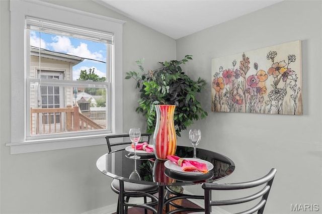 3119 Tamm Ave, Saint Louis, MO 63139 - dining area with baseboards