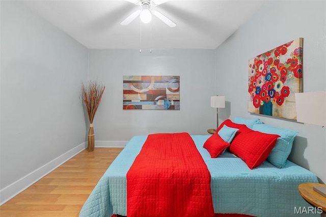 3119 Tamm Ave, Saint Louis, MO 63139 - bedroom with wood finished floors and ceiling fan