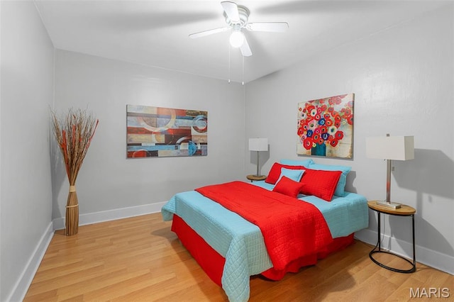 3119 Tamm Ave, Saint Louis, MO 63139 - bedroom featuring wood finished floors and a ceiling fan