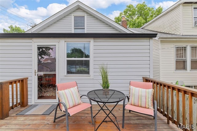 3119 Tamm Ave, Saint Louis, MO 63139 - deck with outdoor dining area