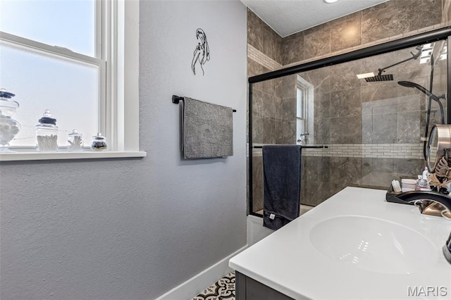 402 S Walker St, Montgomery City, MO 63361 - bathroom featuring a tile shower and vanity