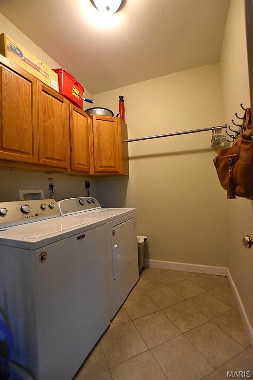 555 Southern Hills Dr, Eureka, MO 63025