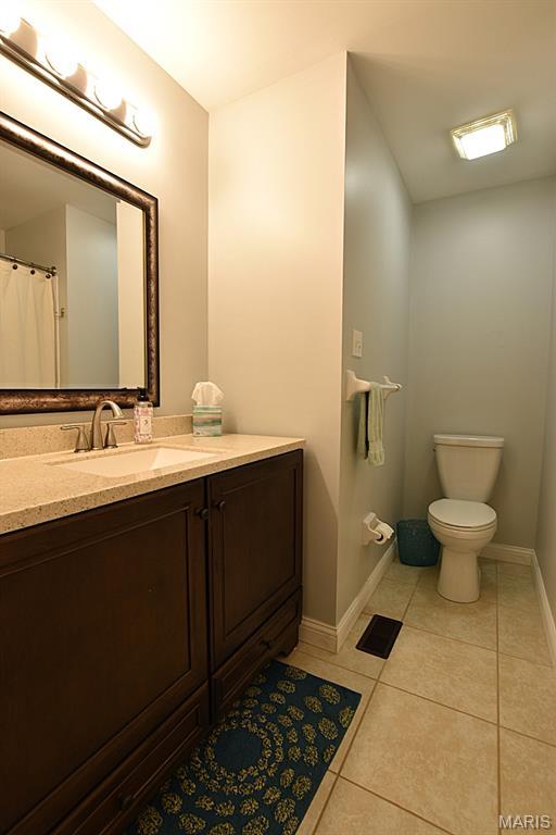 555 Southern Hills Dr, Eureka, MO 63025