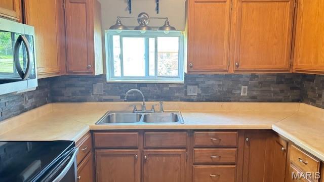 101 3rd St, Eolia, MO 63344