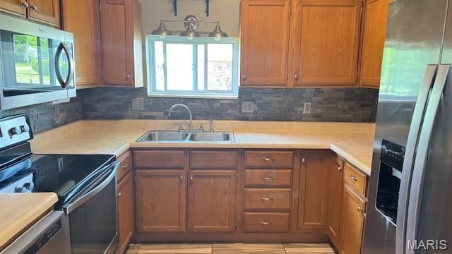 101 3rd St, Eolia, MO 63344