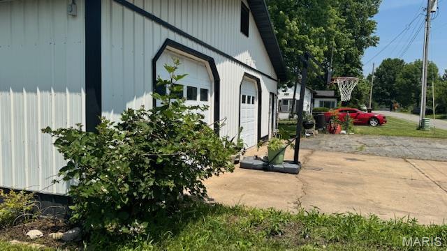 101 3rd St, Eolia, MO 63344