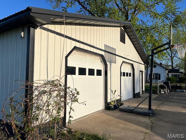 101 3rd St, Eolia, MO 63344