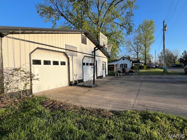 101 3rd St, Eolia, MO 63344