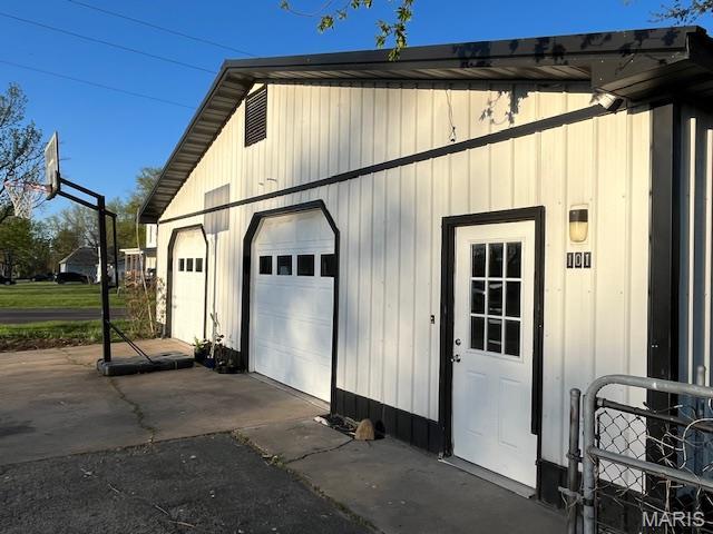 101 3rd St, Eolia, MO 63344