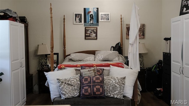 3215 Timber Ridge Rd, Palmyra, MO 63461 - bedroom featuring wood finished floors