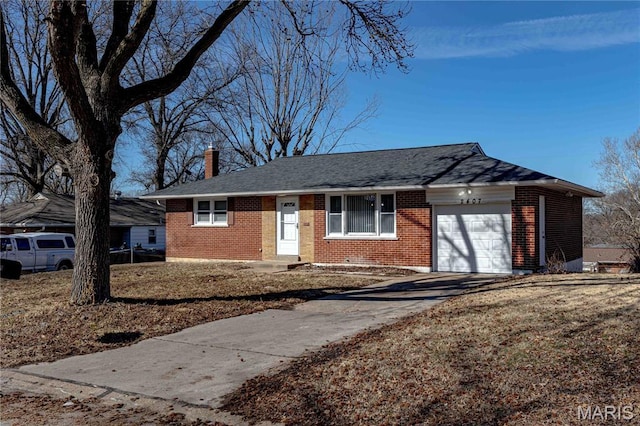 2407 Caverhill Dr, Saint Louis, MO 63136 - photo 1