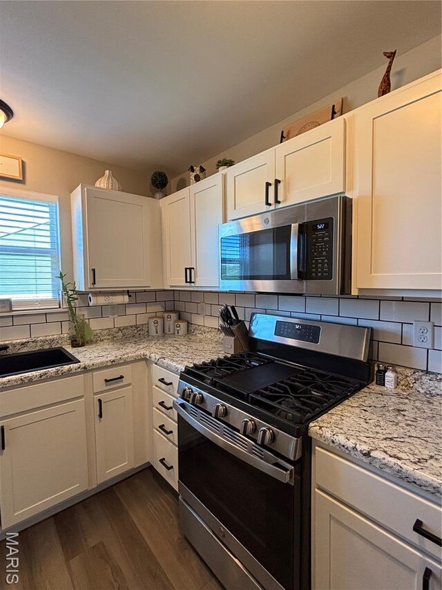 920 Walnut Point Dr, Imperial, MO 63052