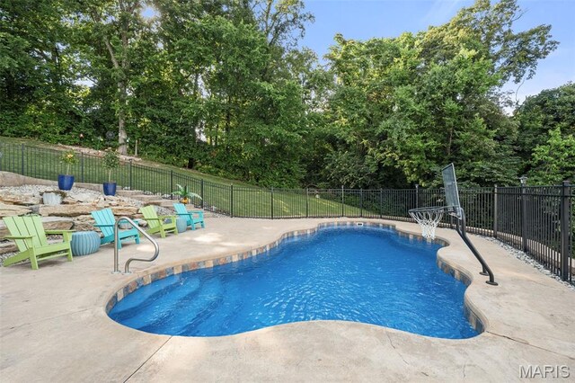421 Keystone Dr, Fenton, MO 63026