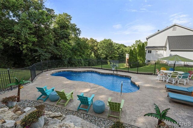 421 Keystone Dr, Fenton, MO 63026