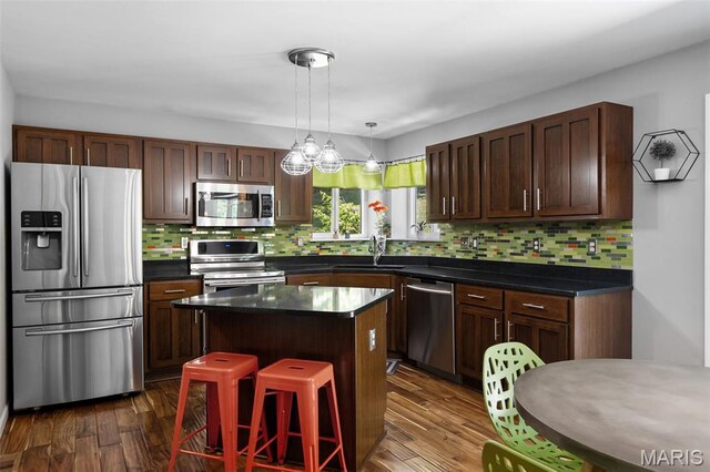 421 Keystone Dr, Fenton, MO 63026