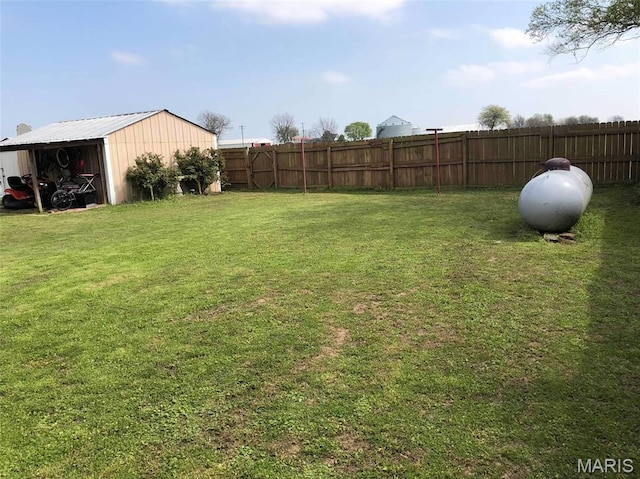 746 State Highway P, New Madrid, MO 63869 - view of yard featuring an outbuilding