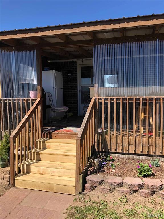 746 State Highway P, New Madrid, MO 63869 - doorway to property