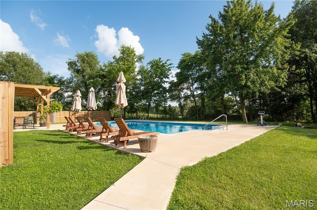 16533 Chateau Ln, Dexter, MO 63841 - view of swimming pool with a patio area