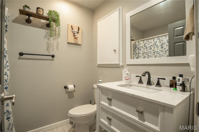 16533 Chateau Ln, Dexter, MO 63841 - bathroom with vanity and curtained shower