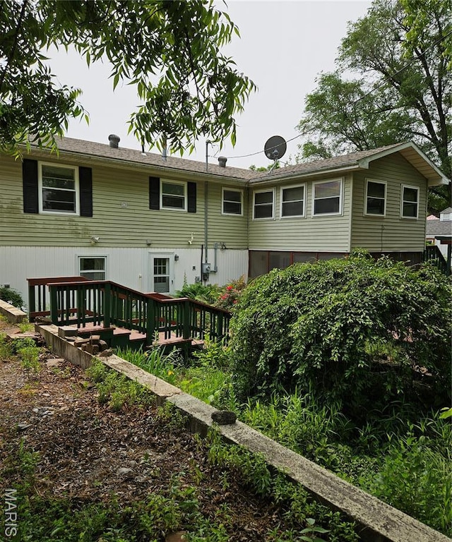 1504 Dean Ave, Hannibal, MO 63401 - rear view of property featuring a deck